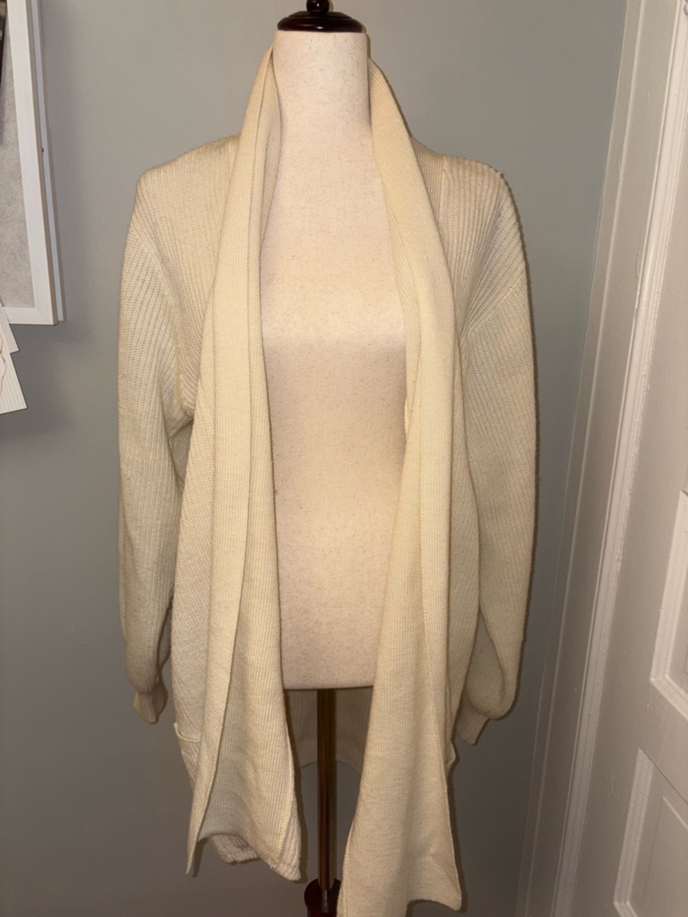Open-Front Cream Ribbed Knit Cardigan - Picture 3 of 4